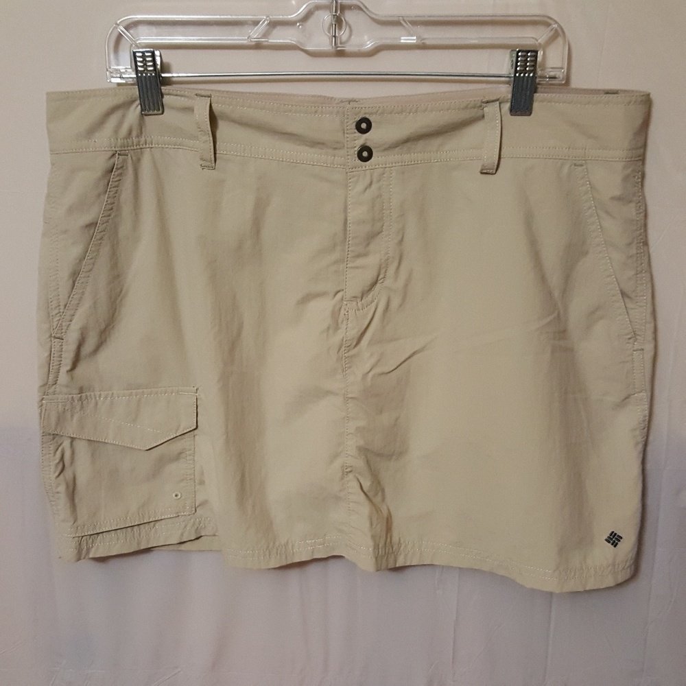 Columbia OmniShade Skort Size 14 Tan